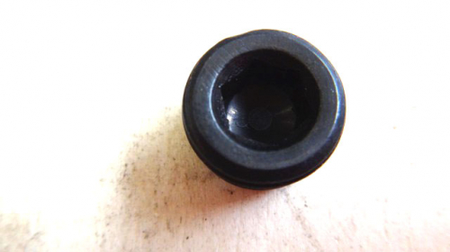 oil level check plug