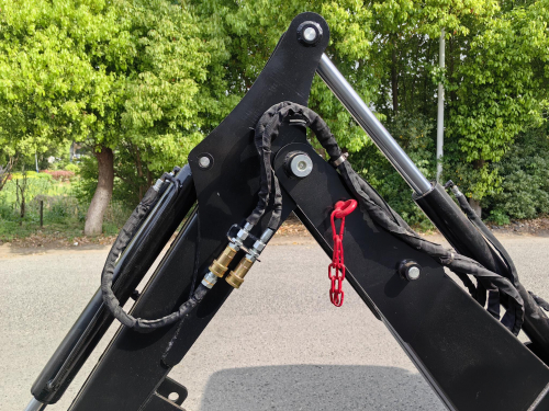 Bowell Heckbagger BH-8 für mittlere Traktoren bis 75 PS