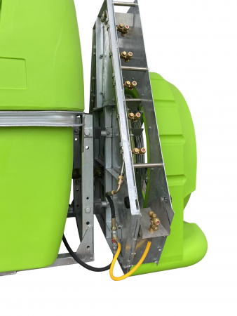 Bowell Taktor Feldspritze Gebläsespritze Anbauspritze 600 L