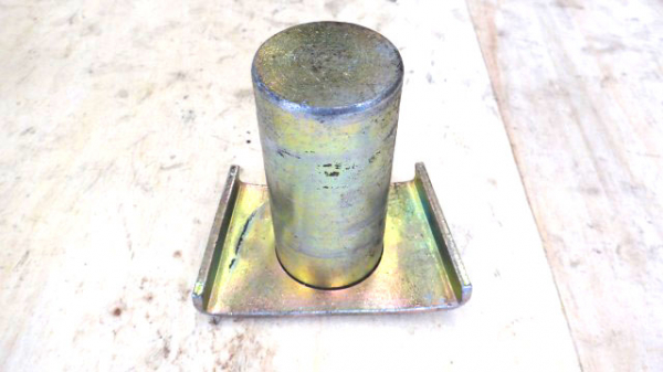 1-01 - Bolzen   Bowell Heckbagger