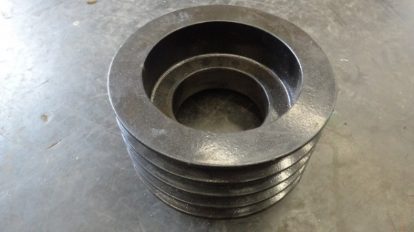 49 - untere Riemenscheibe für 4 Antriebsriemen BCS-Serie    2017