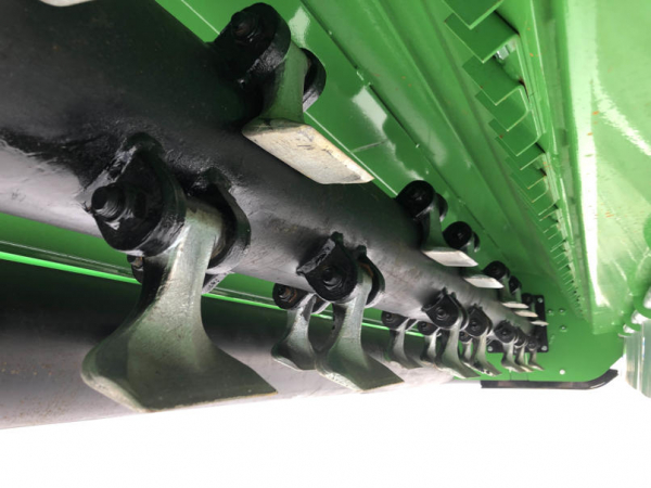 Bowell BCX professioneller Front/Heck Schlegelmulcher Schlegelmäher für 70-150 PS Traktor mit Seitenverschiebung