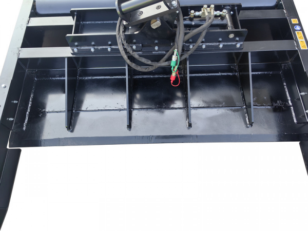 Bowell Planierbalken mit Verdichtungsfunktion für Minibagger